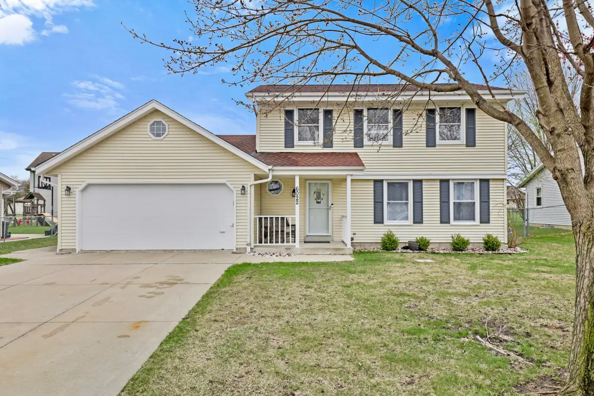 6022 S 31st St, Greenfield, WI 53221 - #1