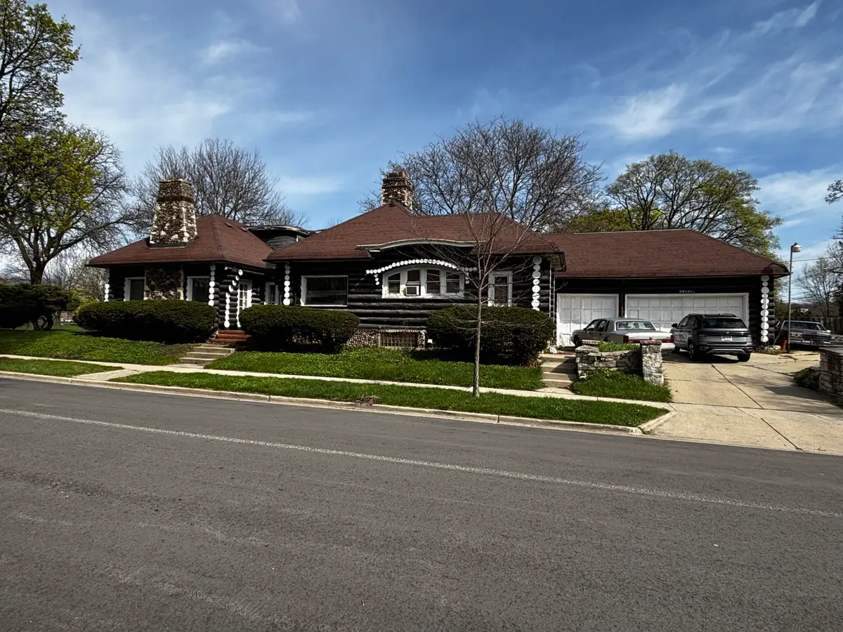 2602 N Sherman Blvd, Milwaukee, WI 53210 - #1