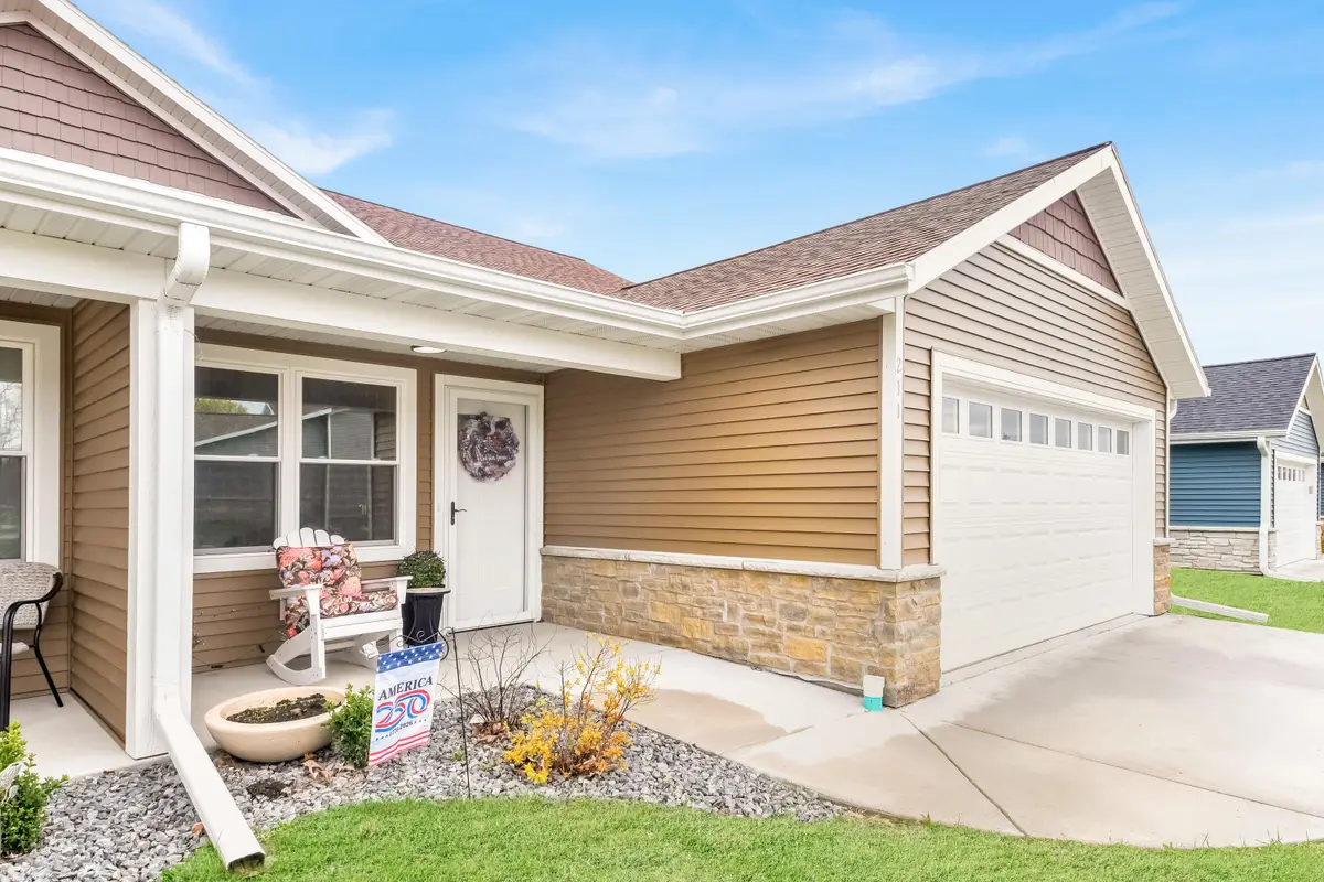 211 Edenview Ln, Eden, WI 53019 - #1