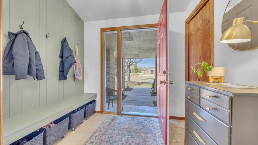 4021 Greenwood Ct, Sheboygan, WI 53081 - #3