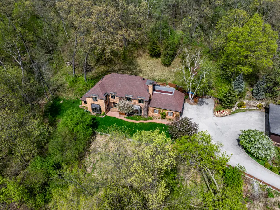 3640 Old Vineyard Rd, La Crosse, WI 54601 - #2