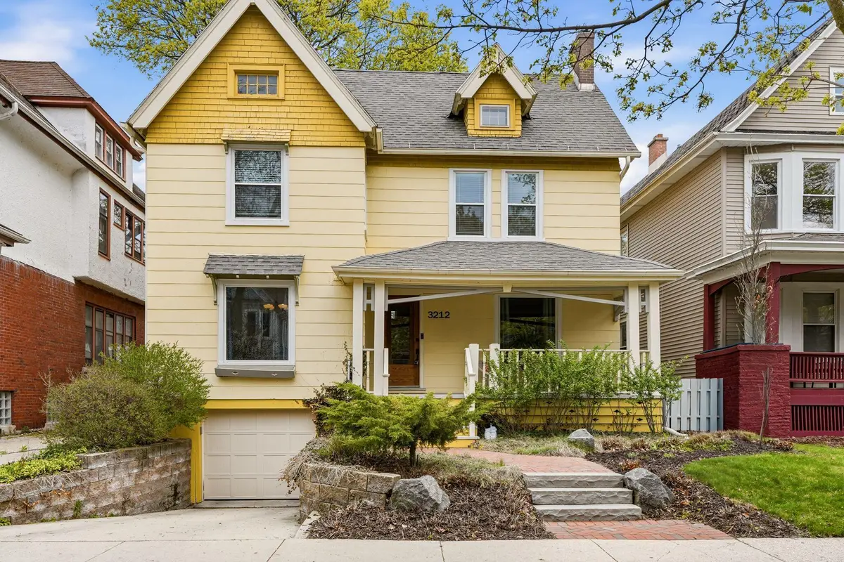 3212 N Marietta Ave, Milwaukee, WI 53211 - #1