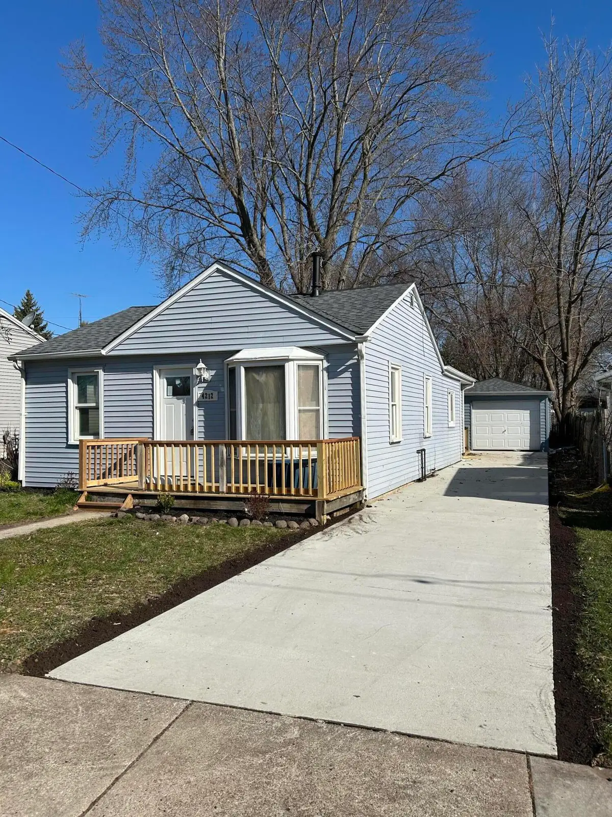 4212 Republic Ave, Racine, WI 53406 - #1