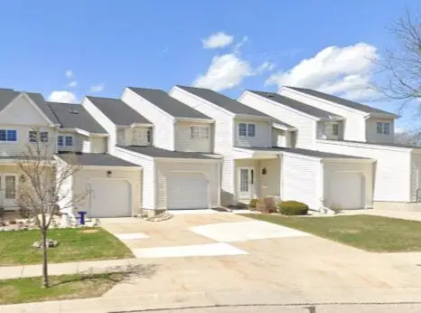 7760 W Tuckaway Shores Dr, Franklin, WI 53132