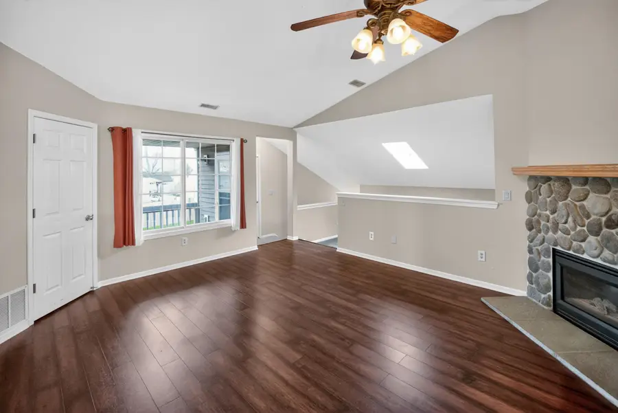 6996 S Rolling Meadows Ct, Oak Creek, WI 53154 - #2