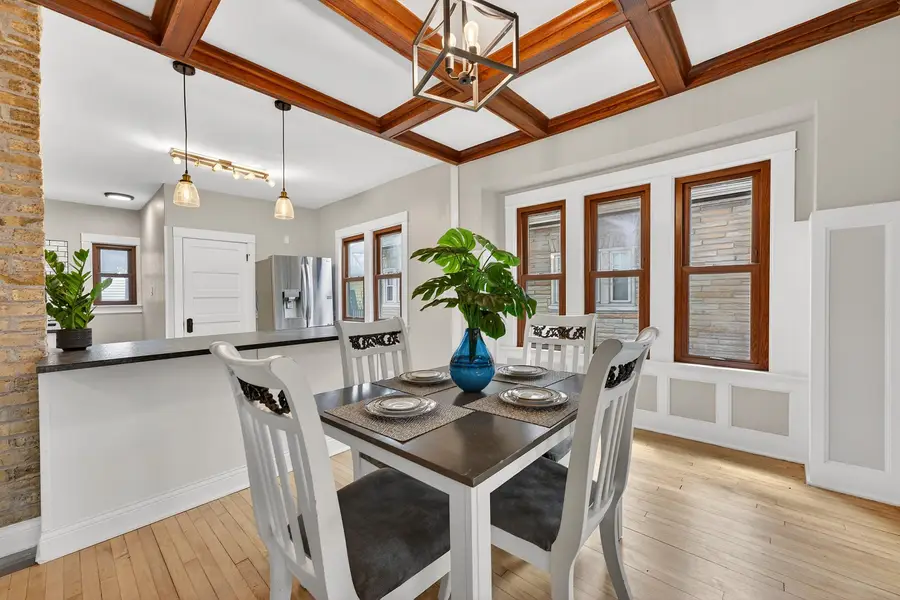 3204 S Delaware Ave, Milwaukee, WI 53207 - #3