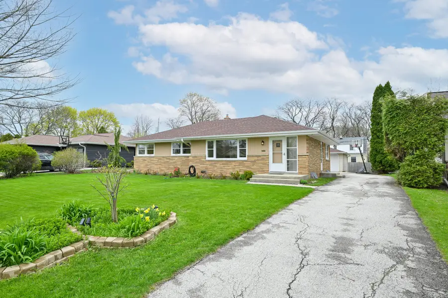 7654 N Seneca Rd, Fox Point, WI 53217 - #2