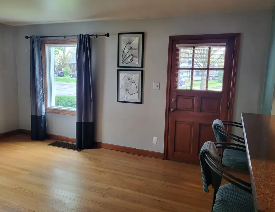 7043 W Beloit Rd, West Allis, WI 53219 - #2