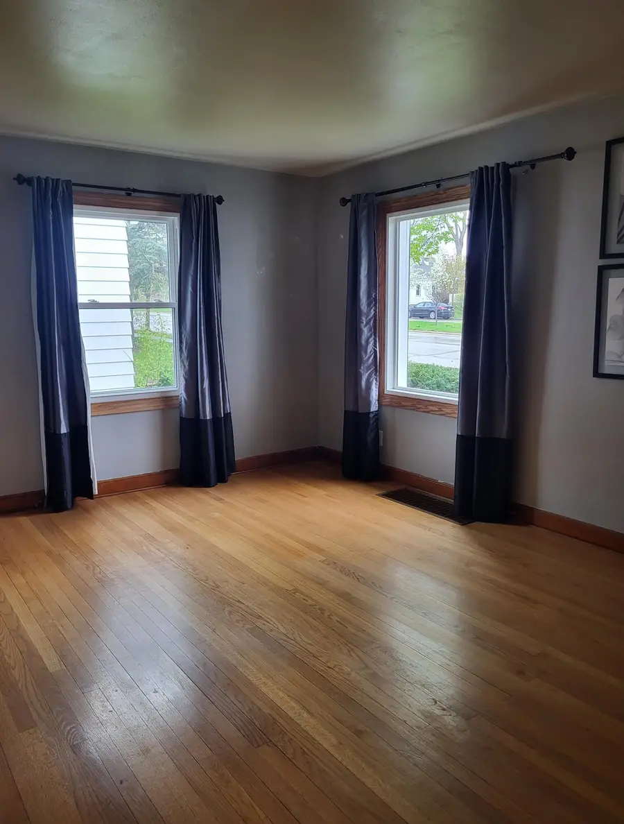 7043 W Beloit Rd, West Allis, WI 53219 - #3