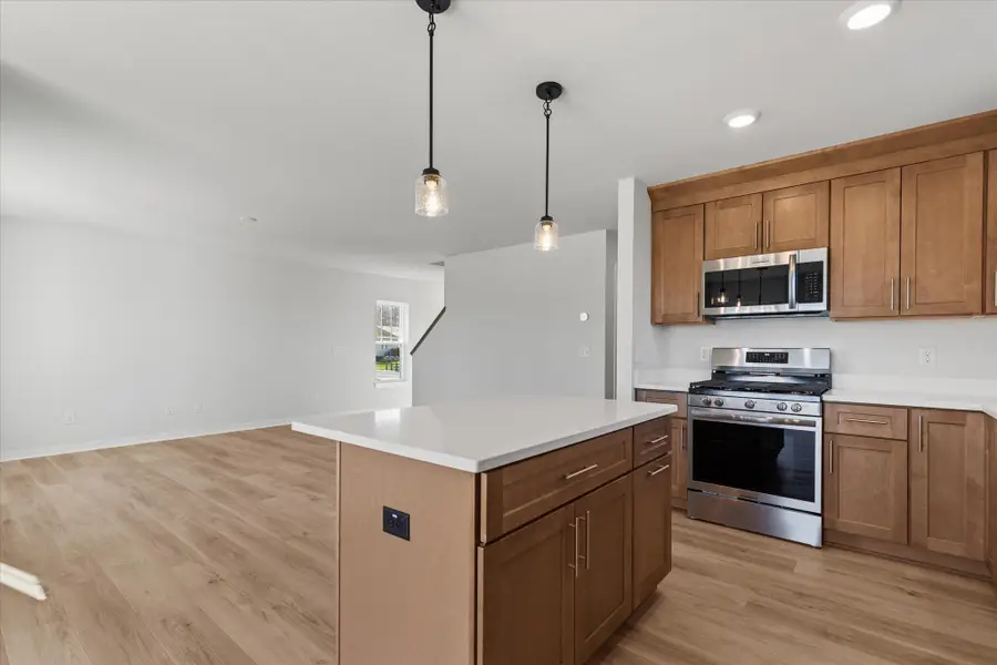 609 Belmont Dr, Watertown, WI 53094 - #3