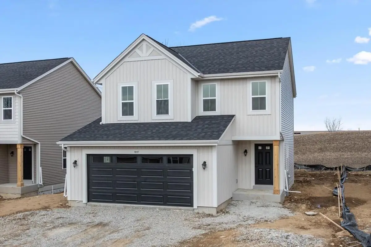 617 Belmont Dr, Watertown, WI 53094 - #1