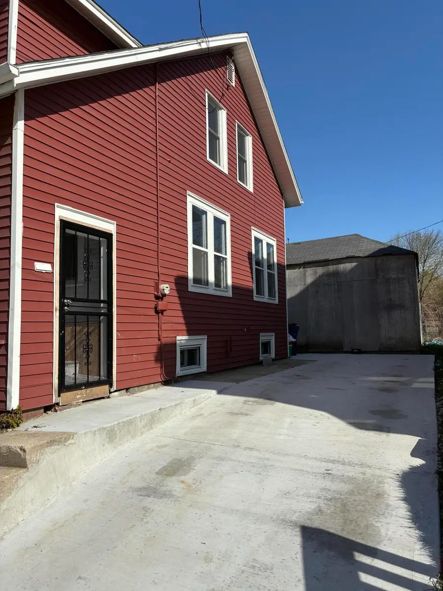 922 Hamilton St, Racine, WI 53403 - #2