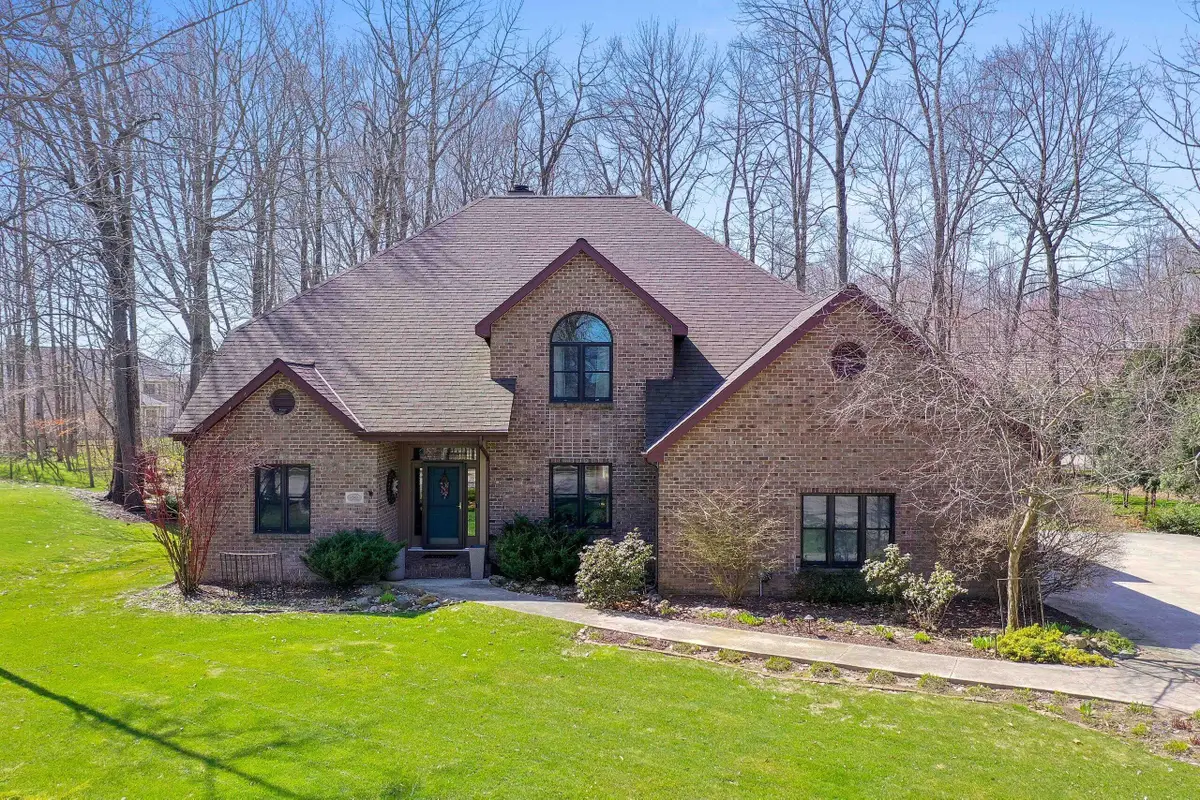 509 Wild Oak Dr, Manitowoc, WI 54220 - #1