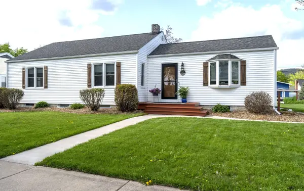 524 2nd St S, La Crescent, MN 55947