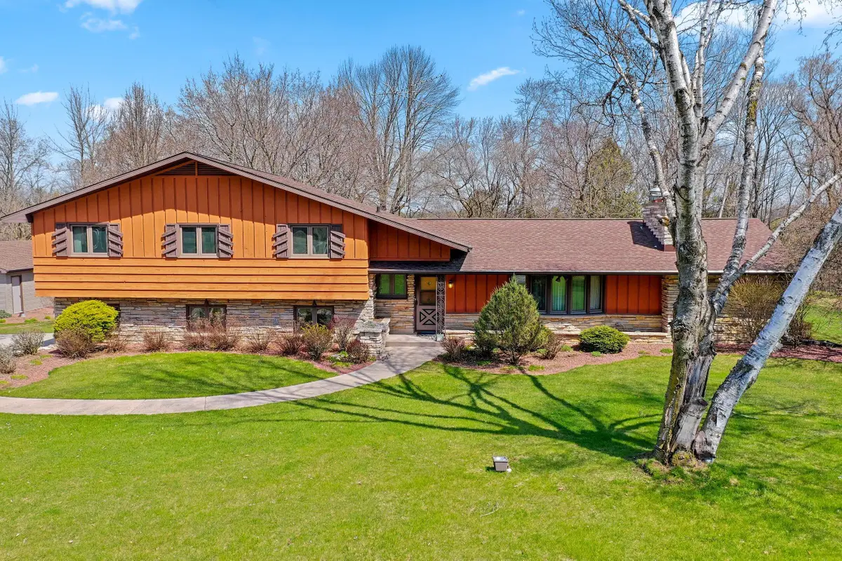 810 Shoto Rd, Two Rivers, WI 54241 - #1