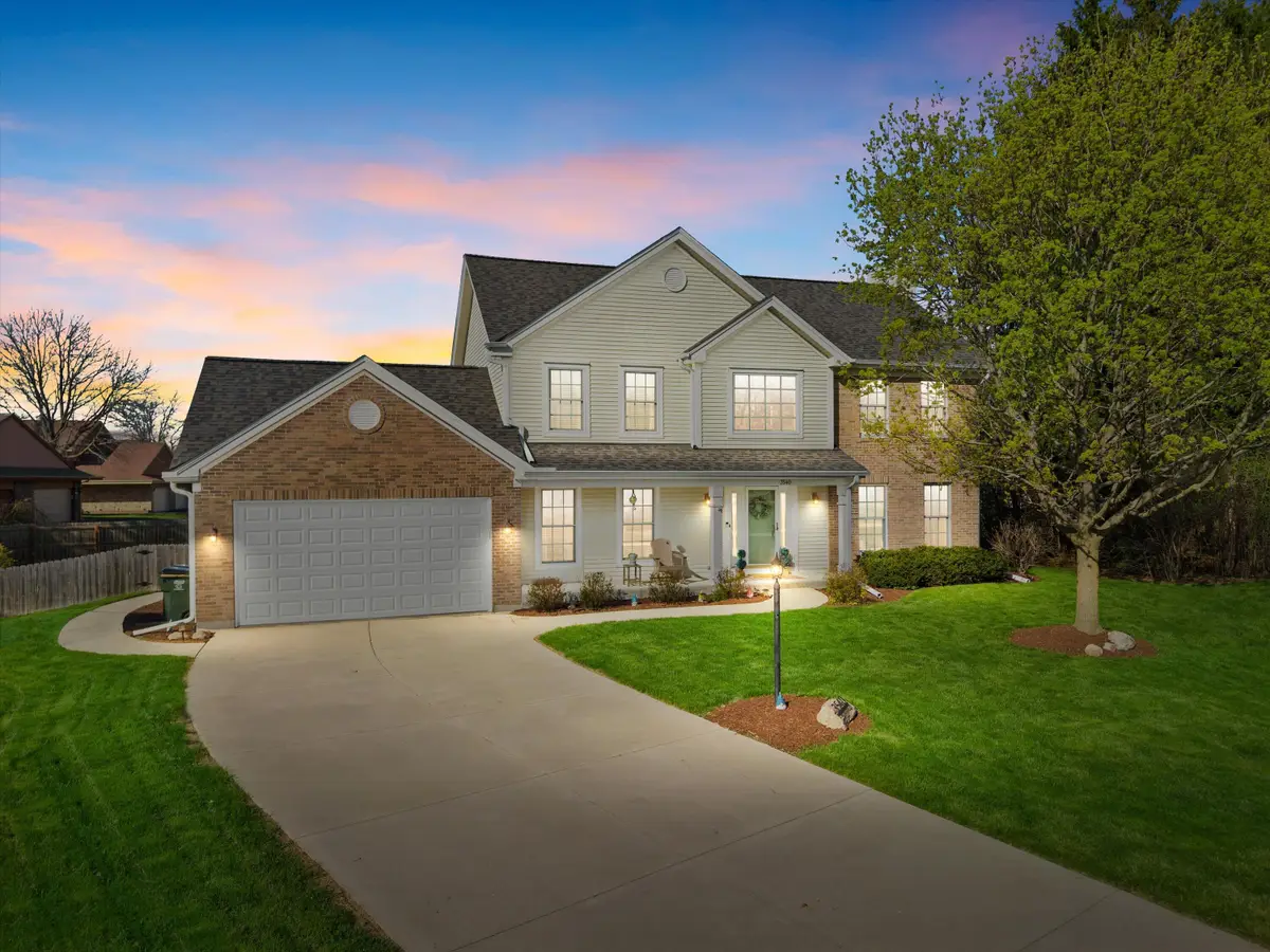 3540 S Mcintosh Ln, New Berlin, WI 53151 - #1