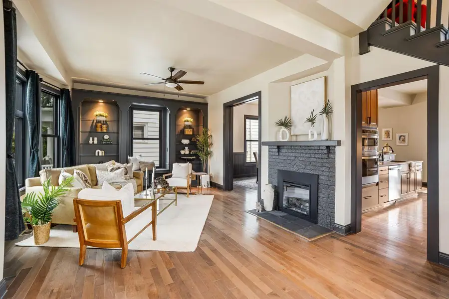 3247 N Marietta Ave, Milwaukee, WI 53211 - #3