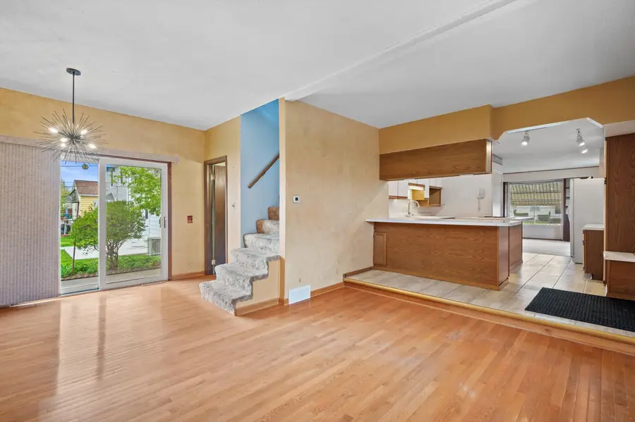 3802 S 18th St, Milwaukee, WI 53221 - #3