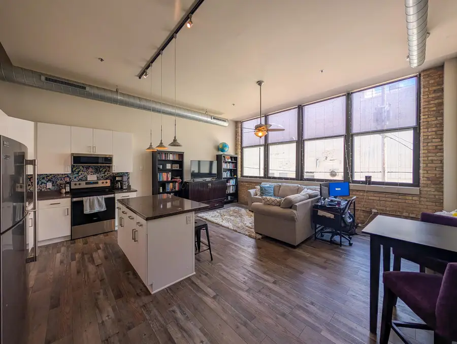 1924 N Hubbard St, Milwaukee, WI 53212 - #2