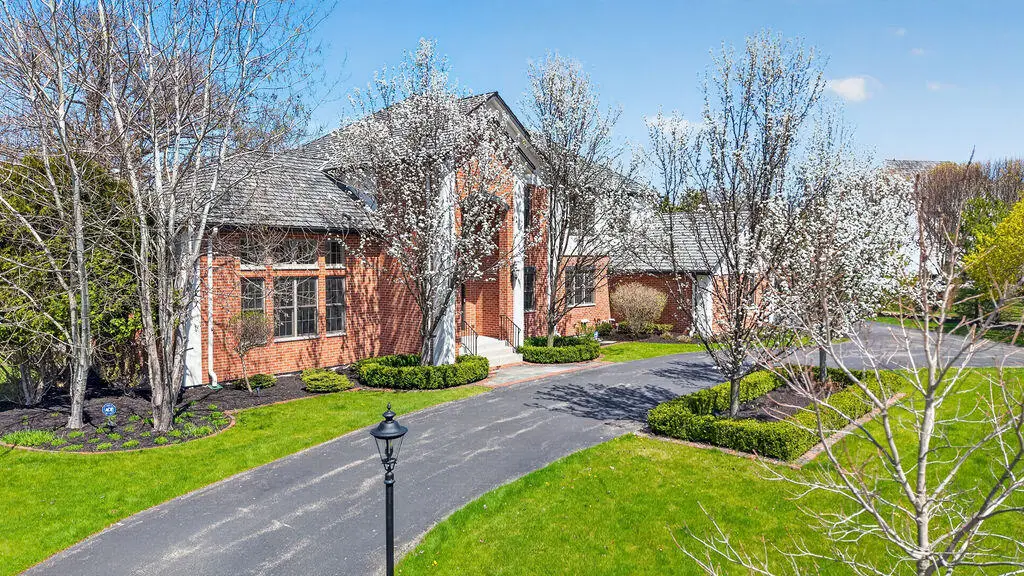 10685 Wood Crest Dr, Mequon, WI 53092 - #1