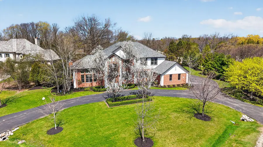 10685 Wood Crest Dr, Mequon, WI 53092 - #2