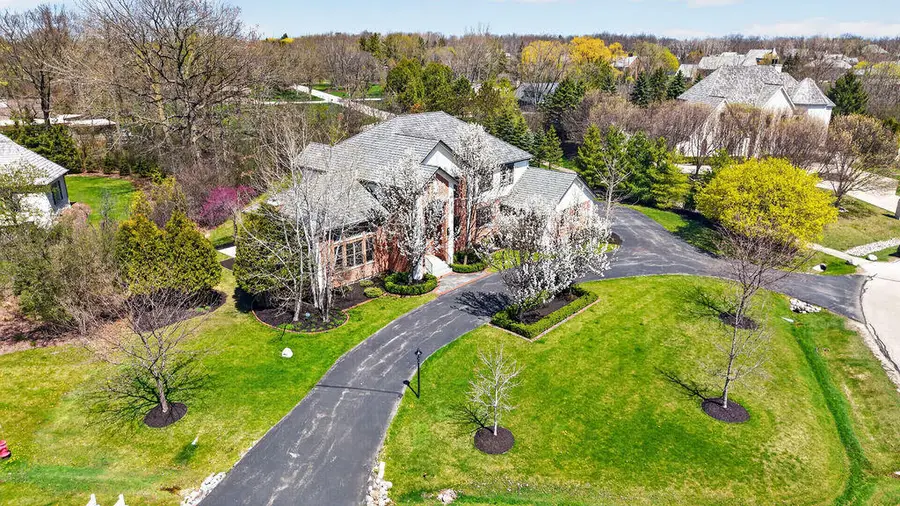 10685 Wood Crest Dr, Mequon, WI 53092 - #3