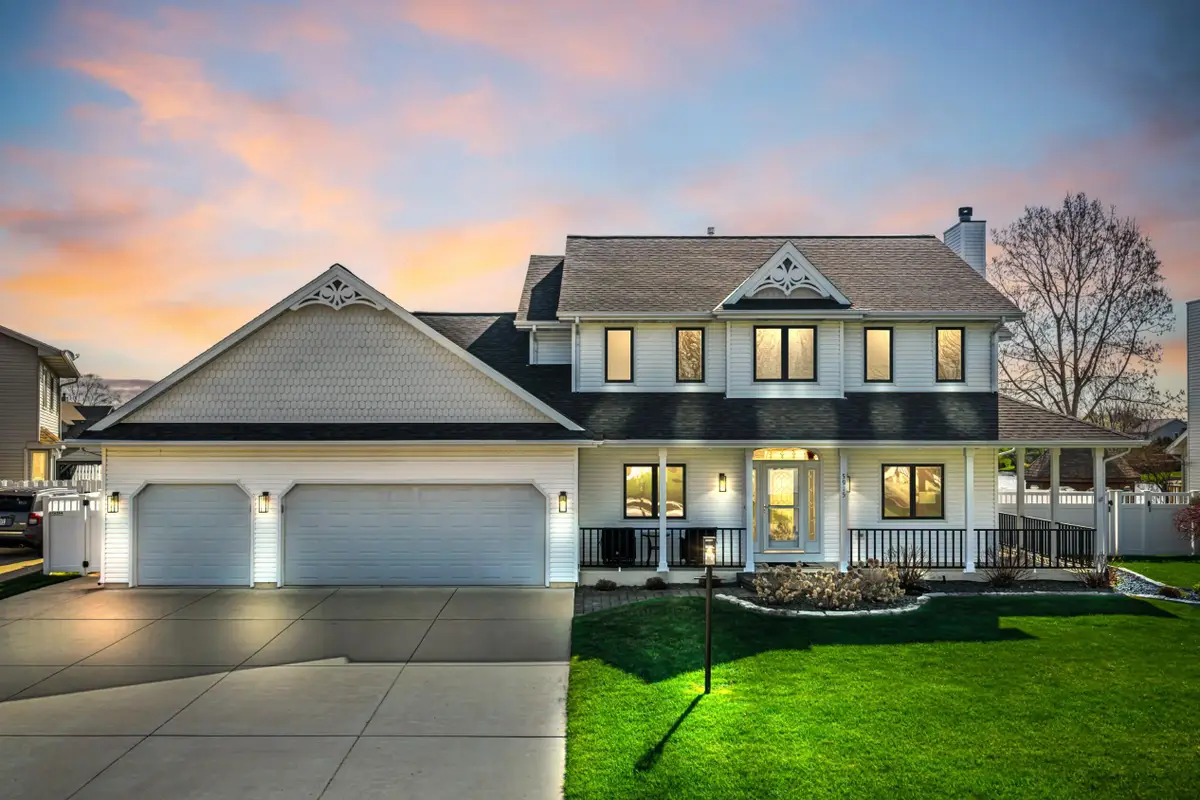 5915 Sunshine Ln, Caledonia, WI 53402 - #1