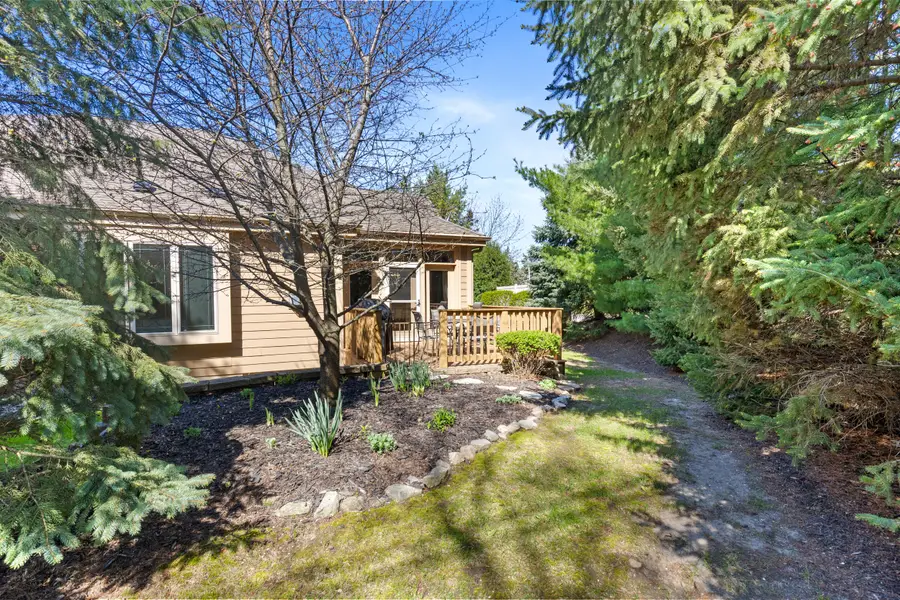 503 Garden Prairie Dr, Waukesha, WI 53186 - #2