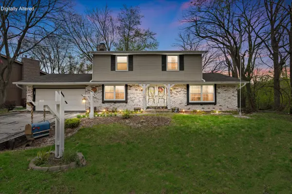 3710 S Pleasant View Dr, New Berlin, WI 53151