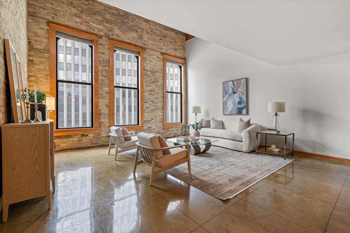 773 N Water St, Milwaukee, WI 53202 - #1