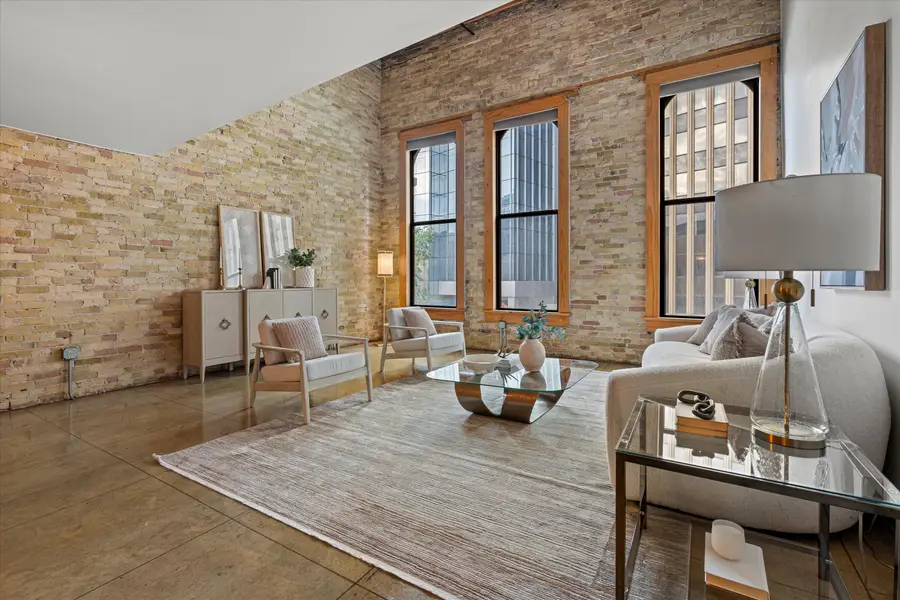 773 N Water St, Milwaukee, WI 53202 - #3