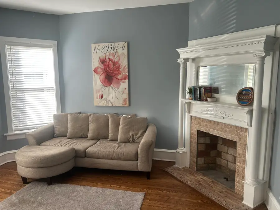 2570 N Oakland Ave, Milwaukee, WI 53211 - #2