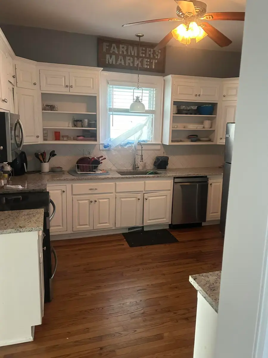 2570 N Oakland Ave, Milwaukee, WI 53211 - #3