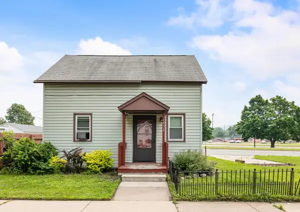 1432 Loomis St, La Crosse, WI 54603