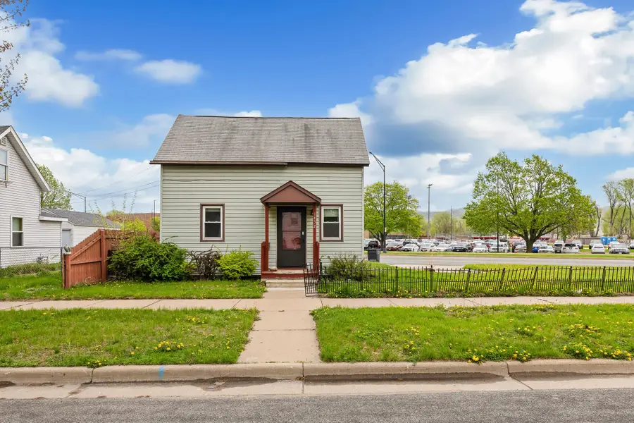 1432 Loomis St, La Crosse, WI 54603 - #2
