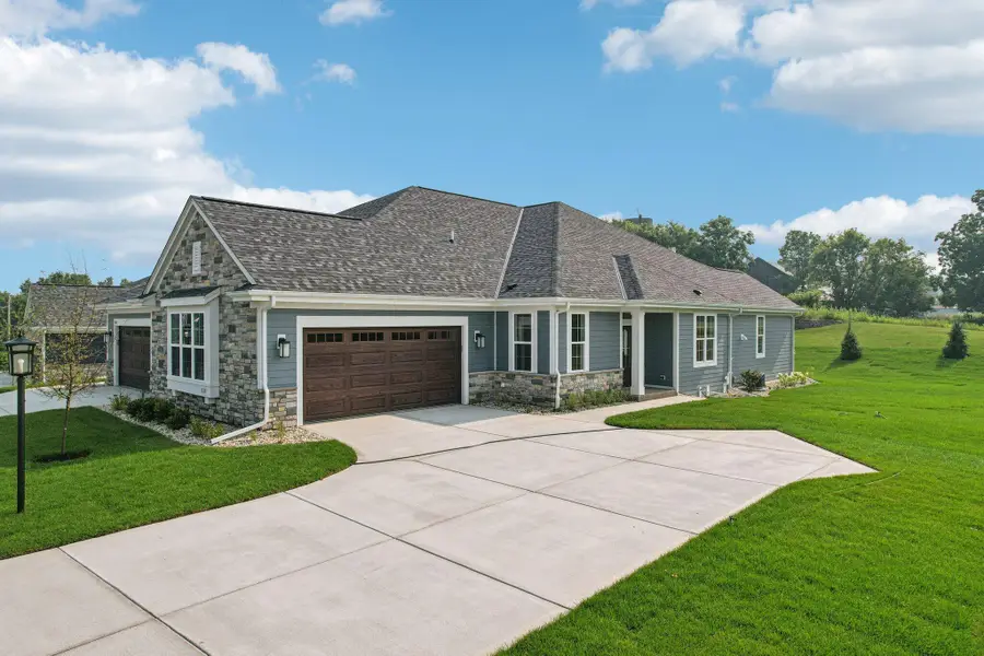 2117 Bluestem Dr, Waukesha, WI 53188 - #3