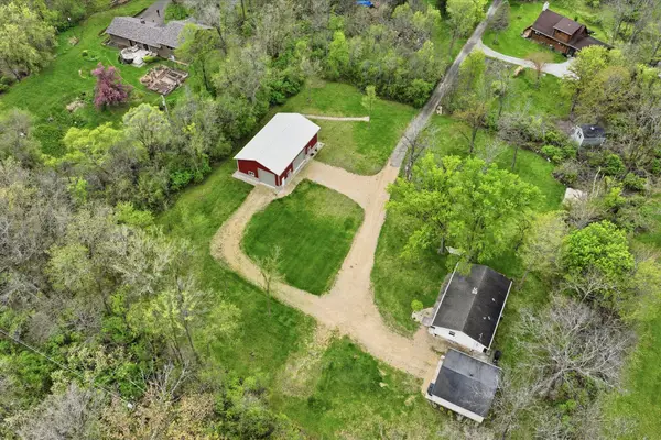 N2852 Schofield Rd, Geneva, WI 53147