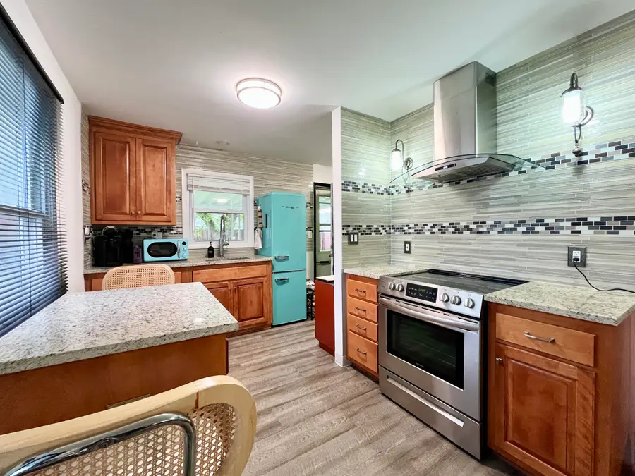 6116 W Oklahoma Ave, Milwaukee, WI 53219 - #3