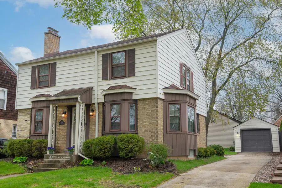 2924 N 70th St, Milwaukee, WI 53210 - #2