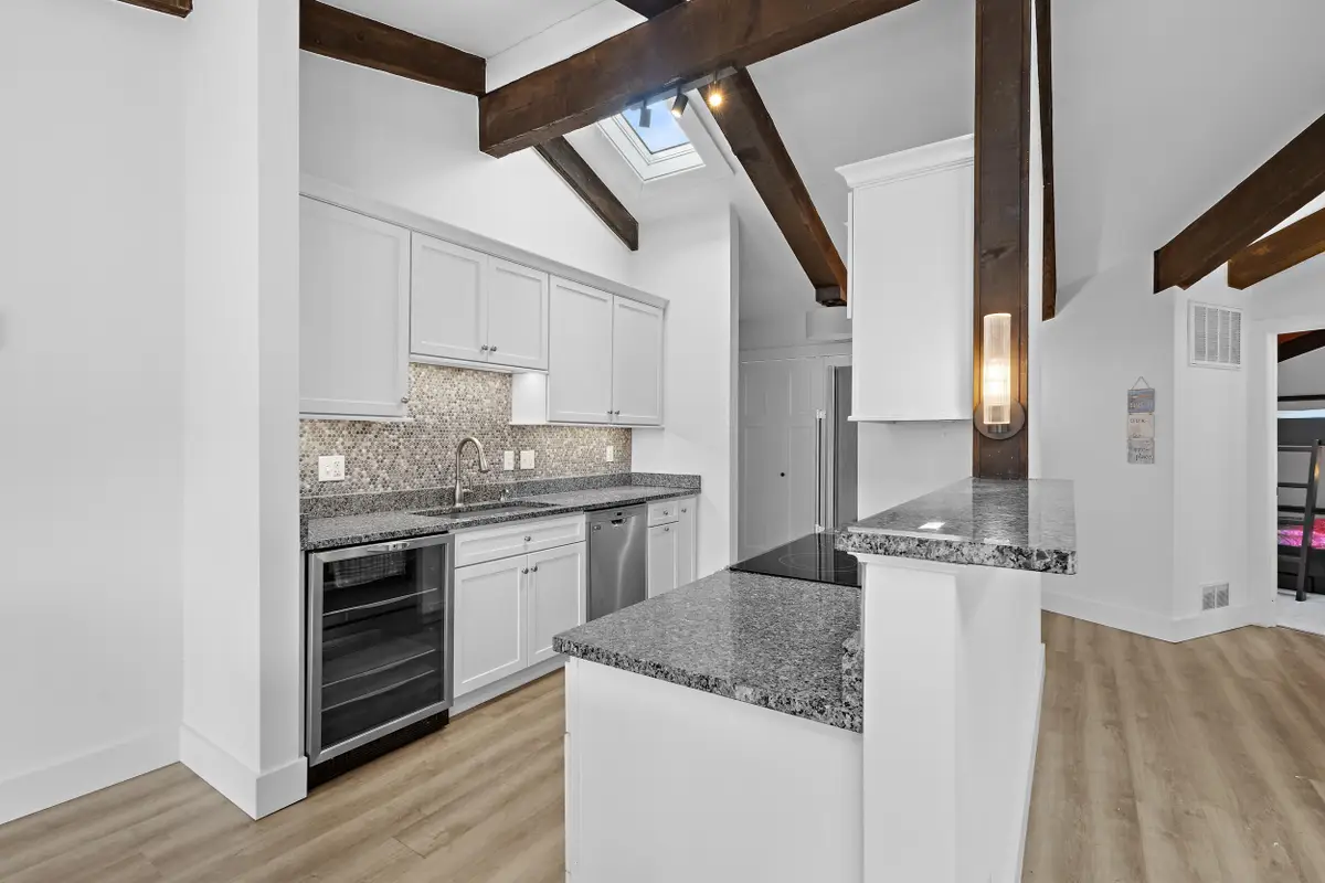 800 Aspen Dr, Fontana, WI 53125 - #1