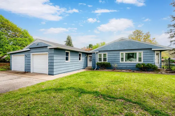 1543 Young Dr W, Onalaska, WI 54650