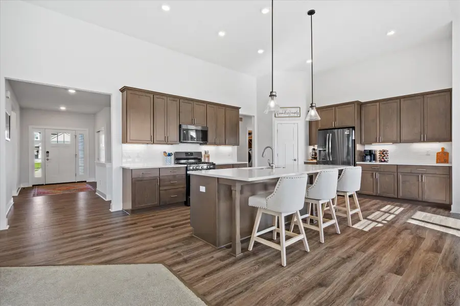 190 Mullberry Ln, Grafton, WI 53024 - #3