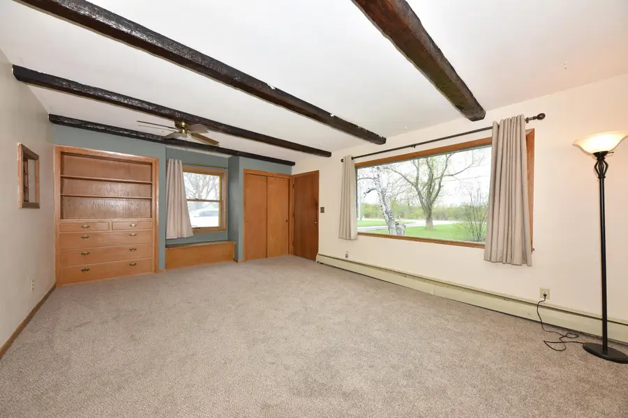 7526 W County Line Rd, Mequon, WI 53092 - #2