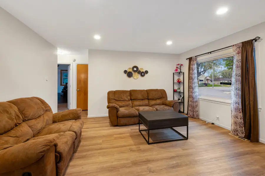 6800 W Ohio Ave, Milwaukee, WI 53219 - #2