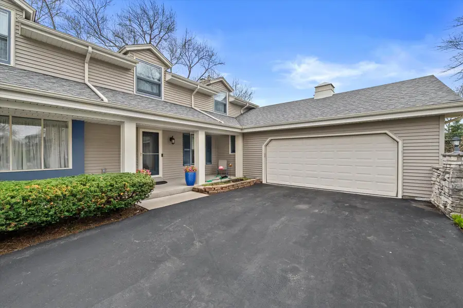 12547 N Jonquil Ct, Mequon, WI 53092 - #3