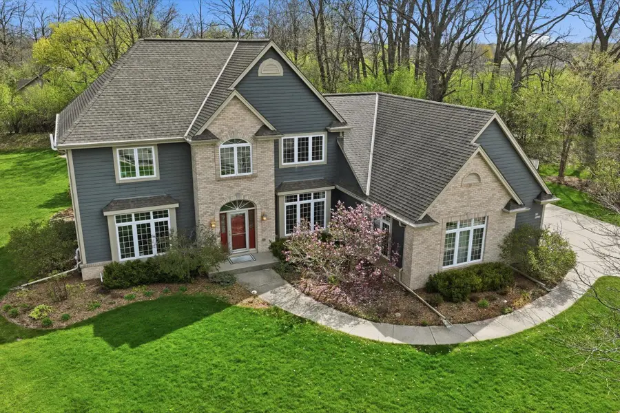 N65W12842 Crimson Ct, Menomonee Falls, WI 53051 - #3