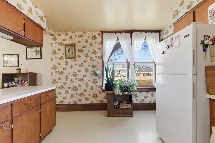 464 E Rhine St, Elkhart Lake, WI 53020 - #2