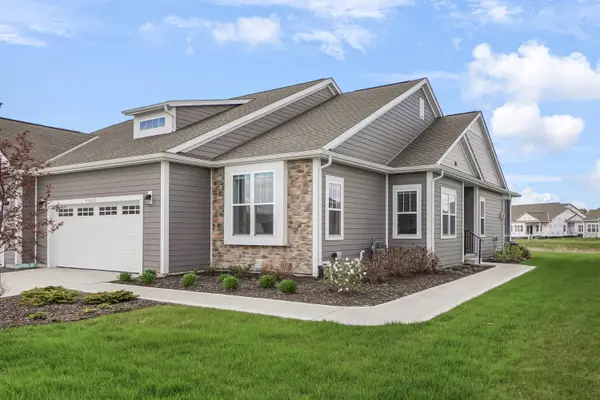 W253N6621 Aspen Ln, Sussex, WI 53089