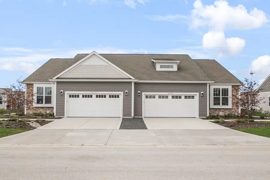 W253N6621 Aspen Ln, Sussex, WI 53089 - #2