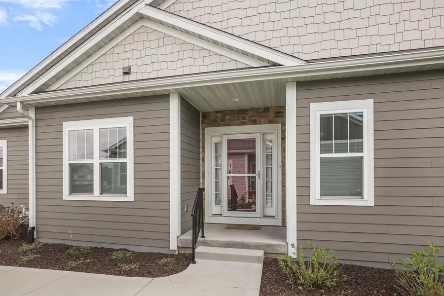 W253N6621 Aspen Ln, Sussex, WI 53089 - #3